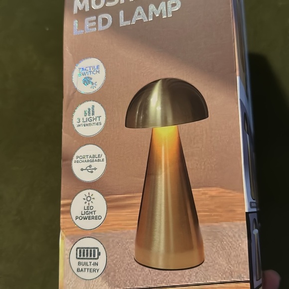 NEW Lax Gadgets Modern Gold Mushroom LED Table Lamp - Picture 4 of 6